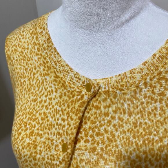 Talbots Animal Print Cardigan Sweater Plus Size 1X Gold and White Button Front - Picture 8 of 9